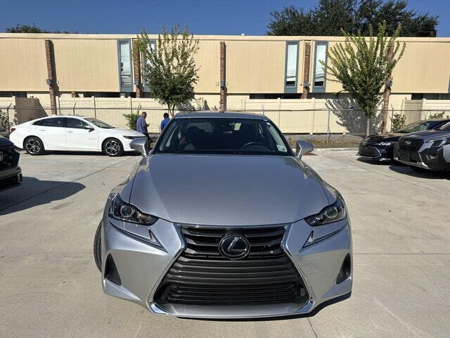 2020 Lexus IS