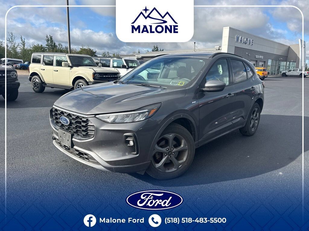 2023 FORD Escape