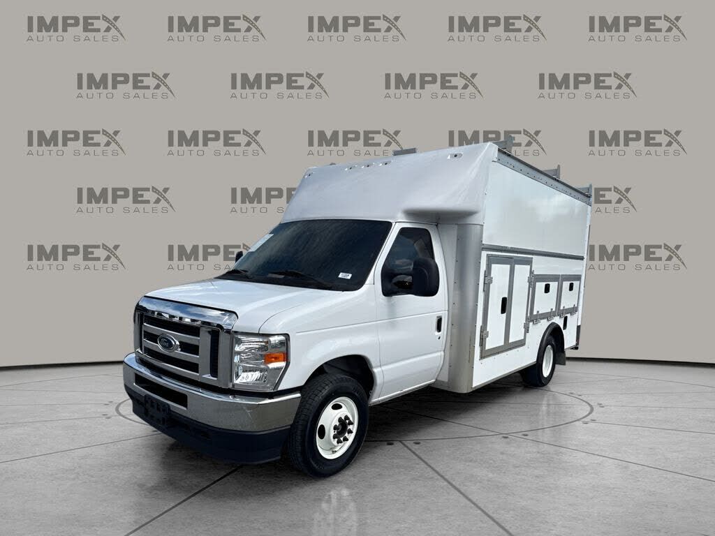 2024 FORD E-350
