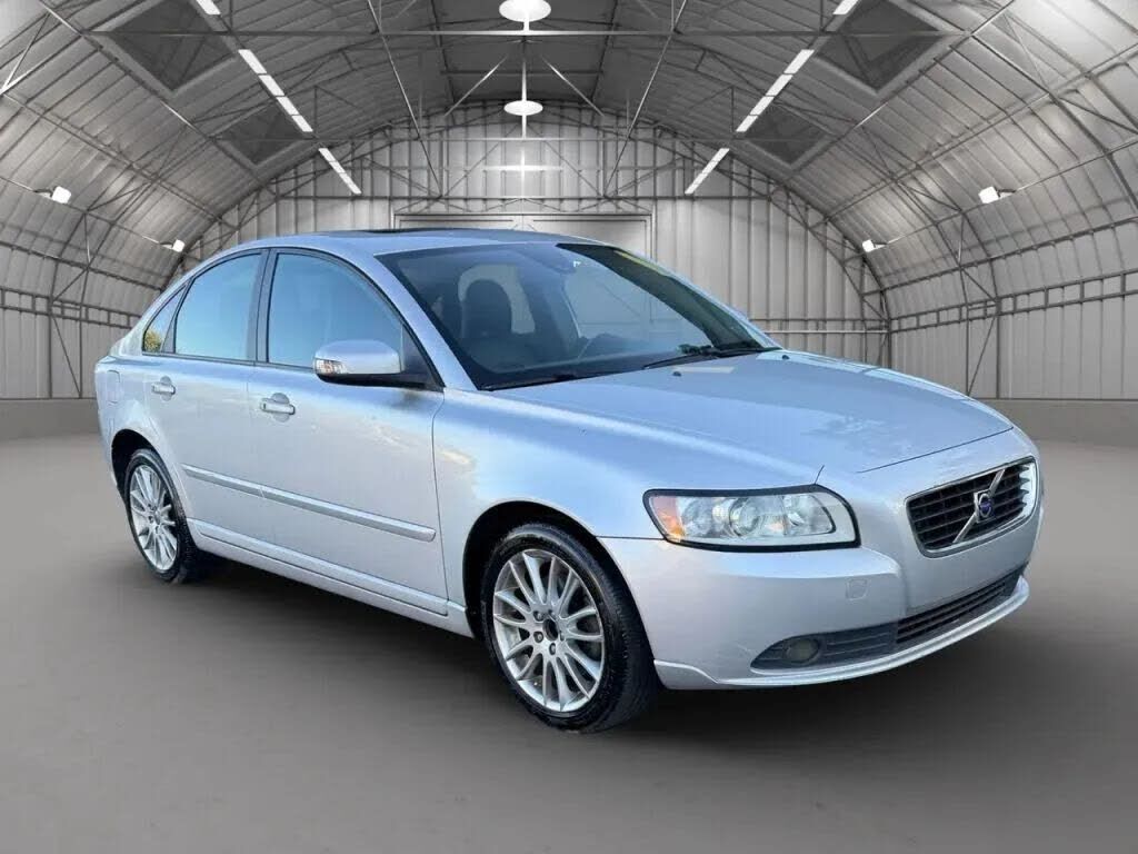 2010 VOLVO S40
