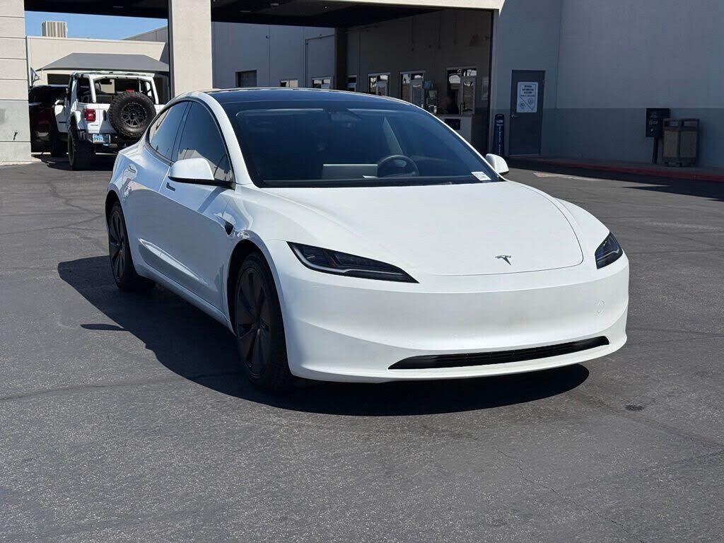 2024 TESLA Model 3