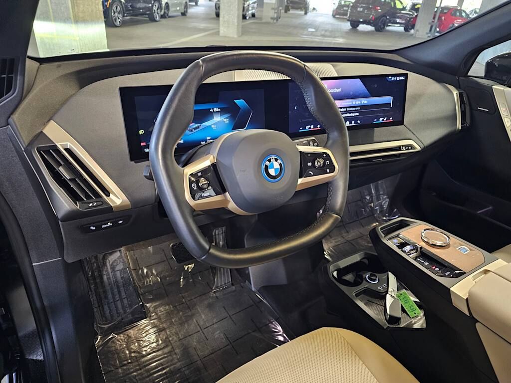 2024 BMW iX