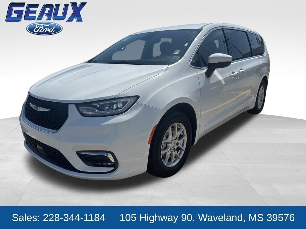 2023 CHRYSLER Pacifica