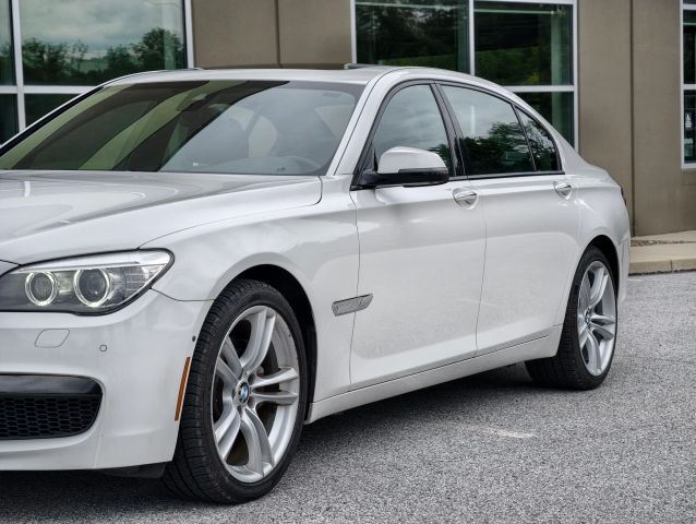 2013 BMW 740Li