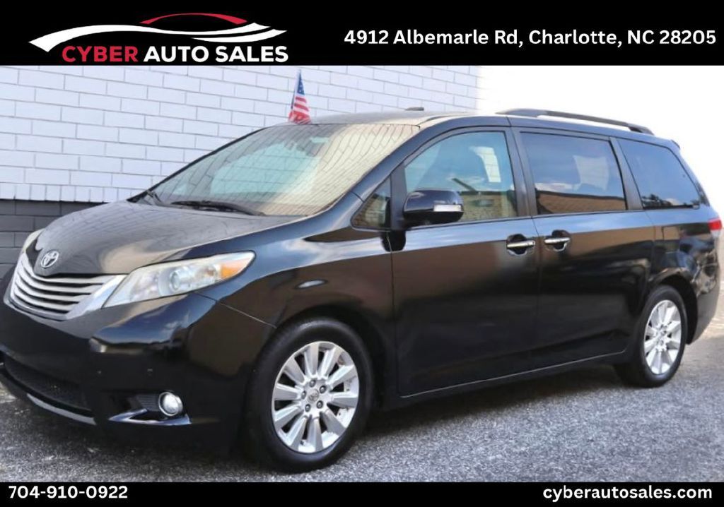 2014 TOYOTA Sienna