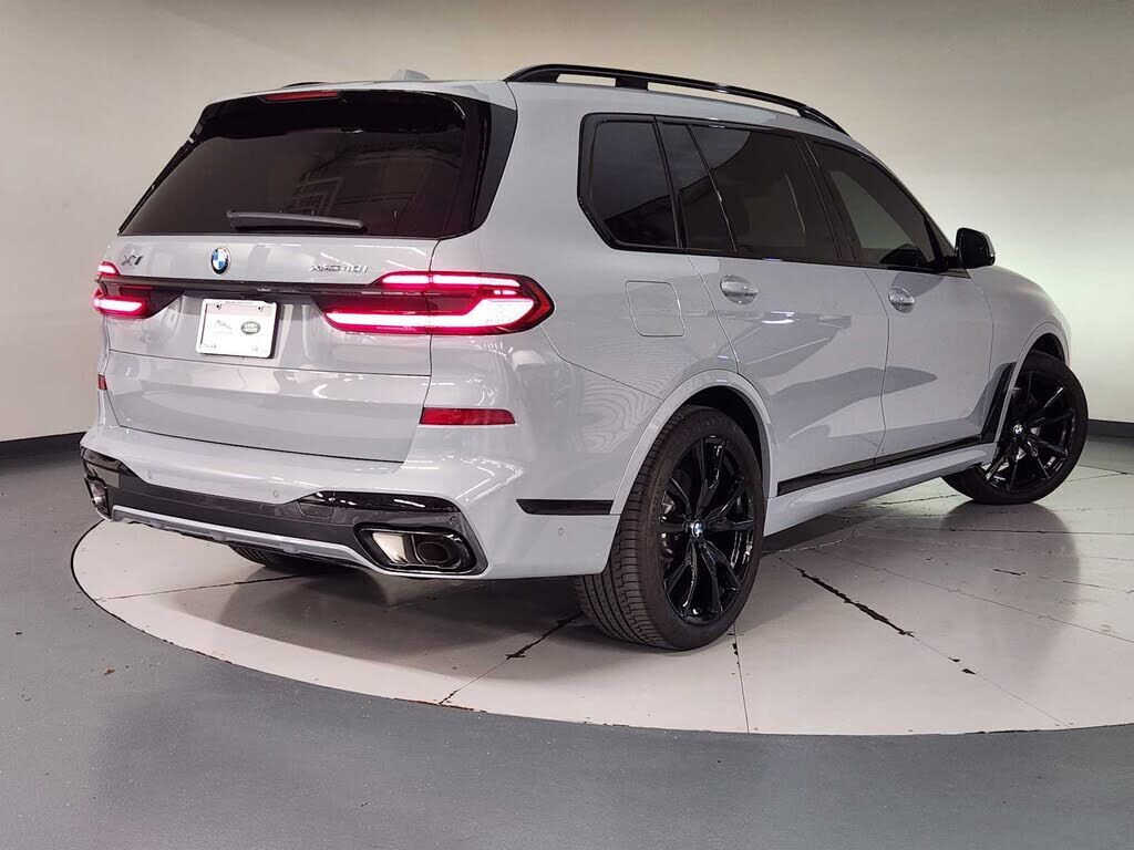 2026 BMW X7