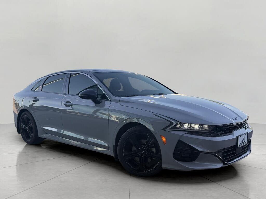 2022 KIA K5