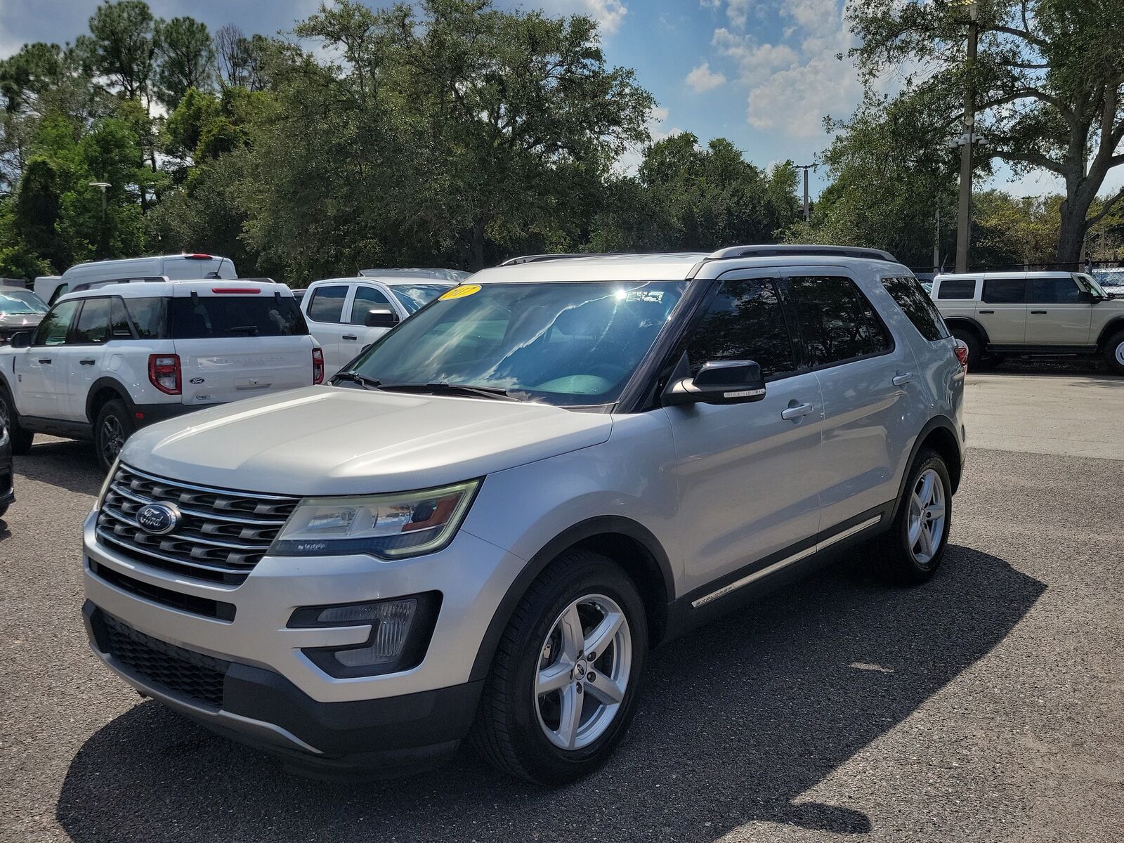 2017 FORD Explorer