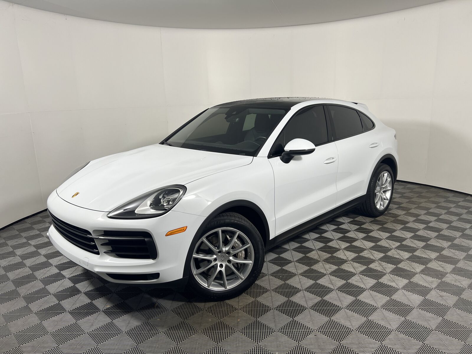 2023 PORSCHE Cayenne