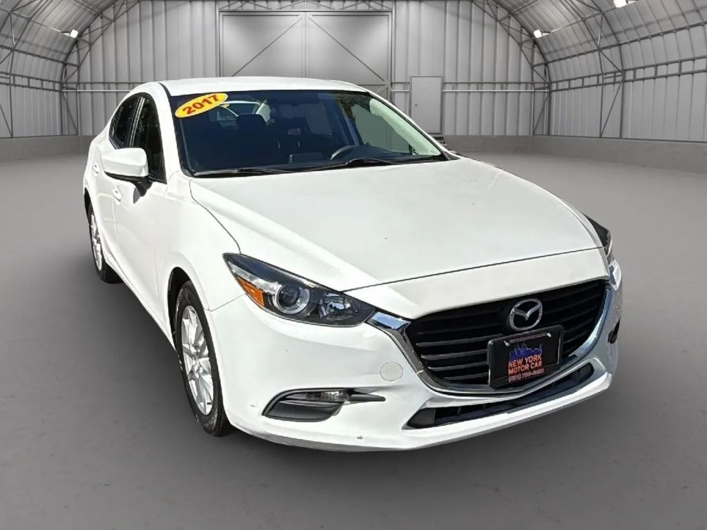 2017 MAZDA Mazda3