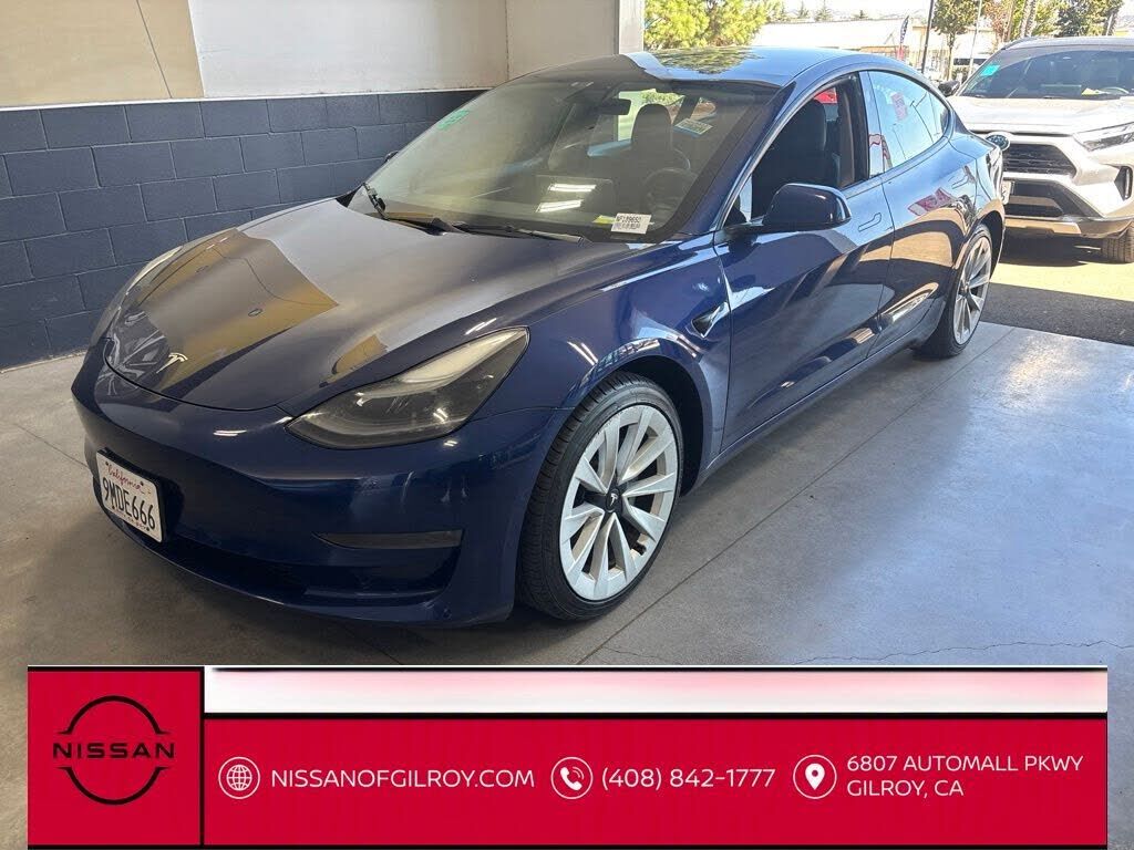 2022 TESLA Model 3