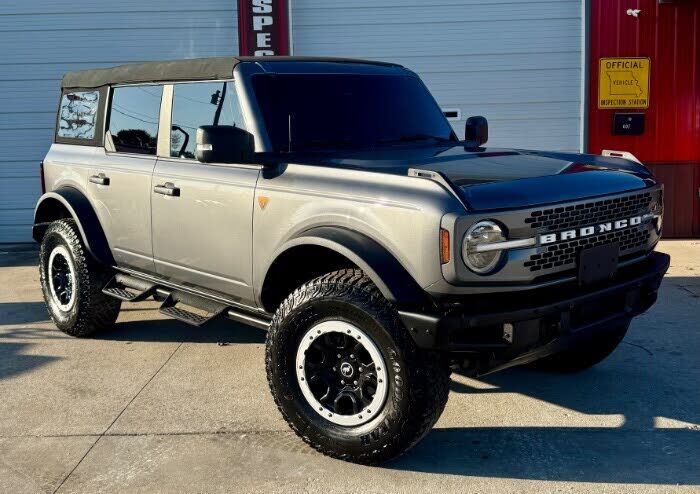 2024 FORD Bronco