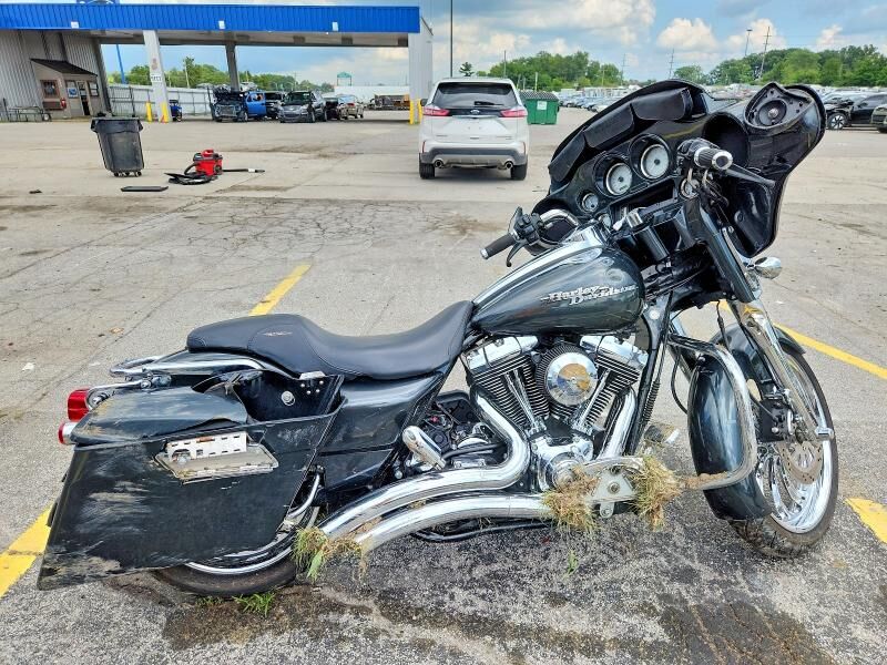 2006 HARLEY DAVIDSON Street Glide