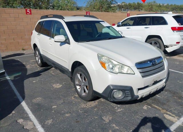 2014 SUBARU Outback