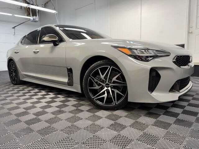 2023 KIA Stinger