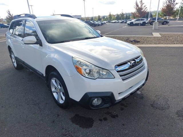 2014 SUBARU Outback