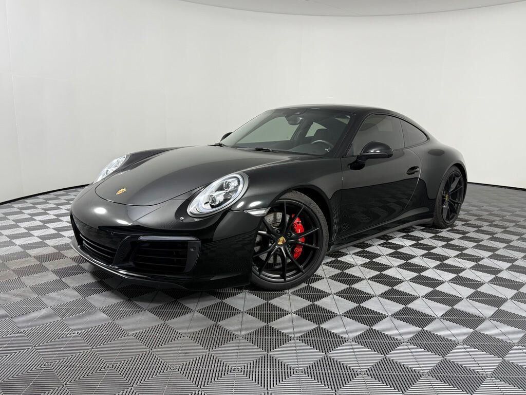 2017 PORSCHE 911