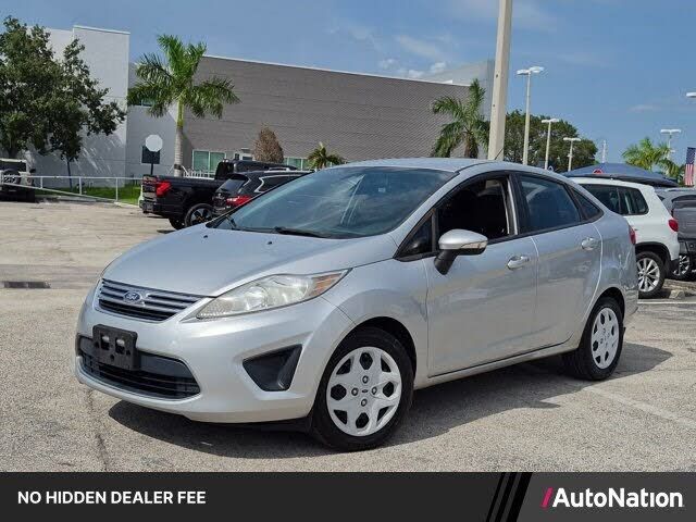 2013 FORD Fiesta