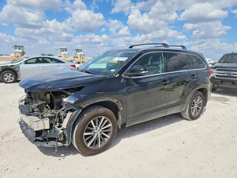 2018 TOYOTA Highlander