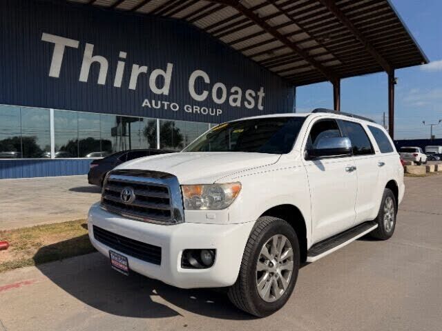 2010 TOYOTA Sequoia