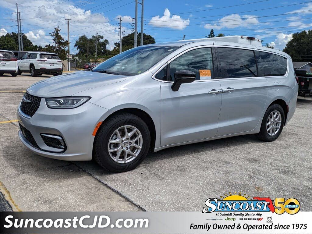 2024 CHRYSLER Pacifica