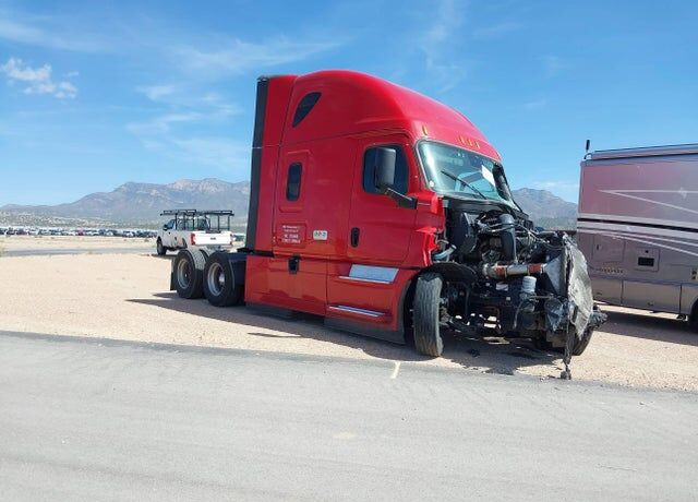 2022 FREIGHTLINER Cascadia