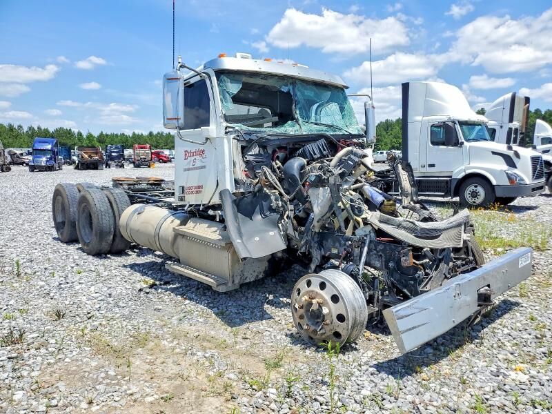 2022 FREIGHTLINER SD122