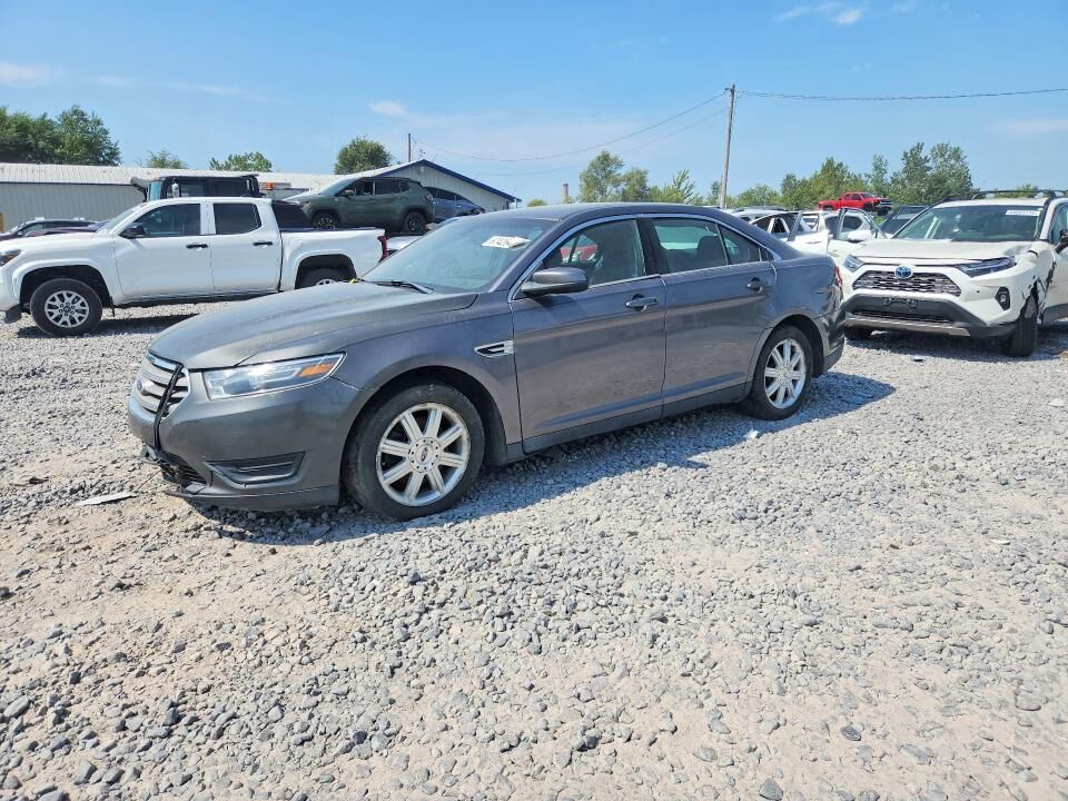 2013 FORD Taurus