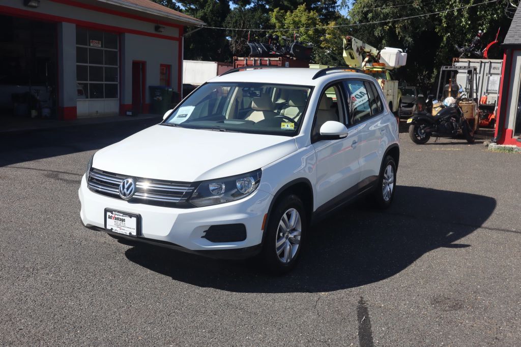 2017 VOLKSWAGEN Tiguan