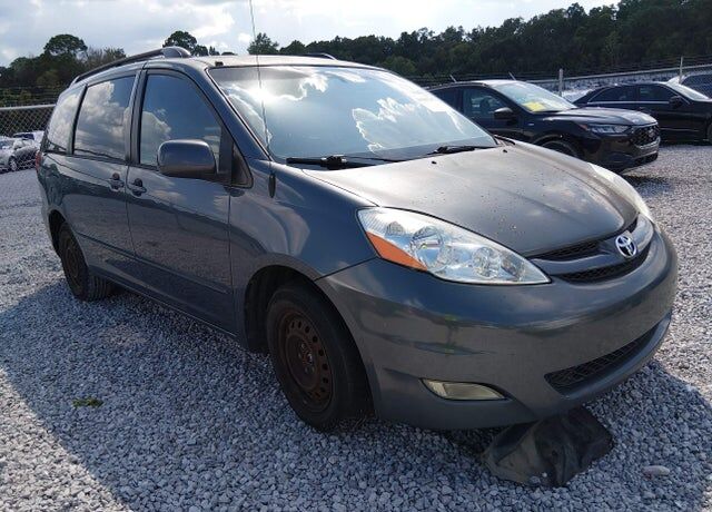 2009 TOYOTA Sienna