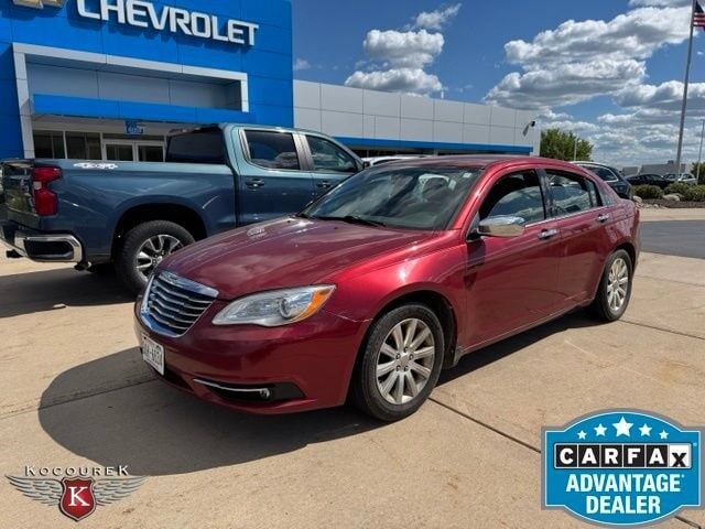 2013 CHRYSLER 200