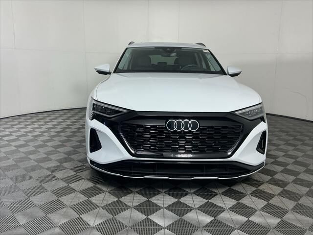 2024 Audi Q8