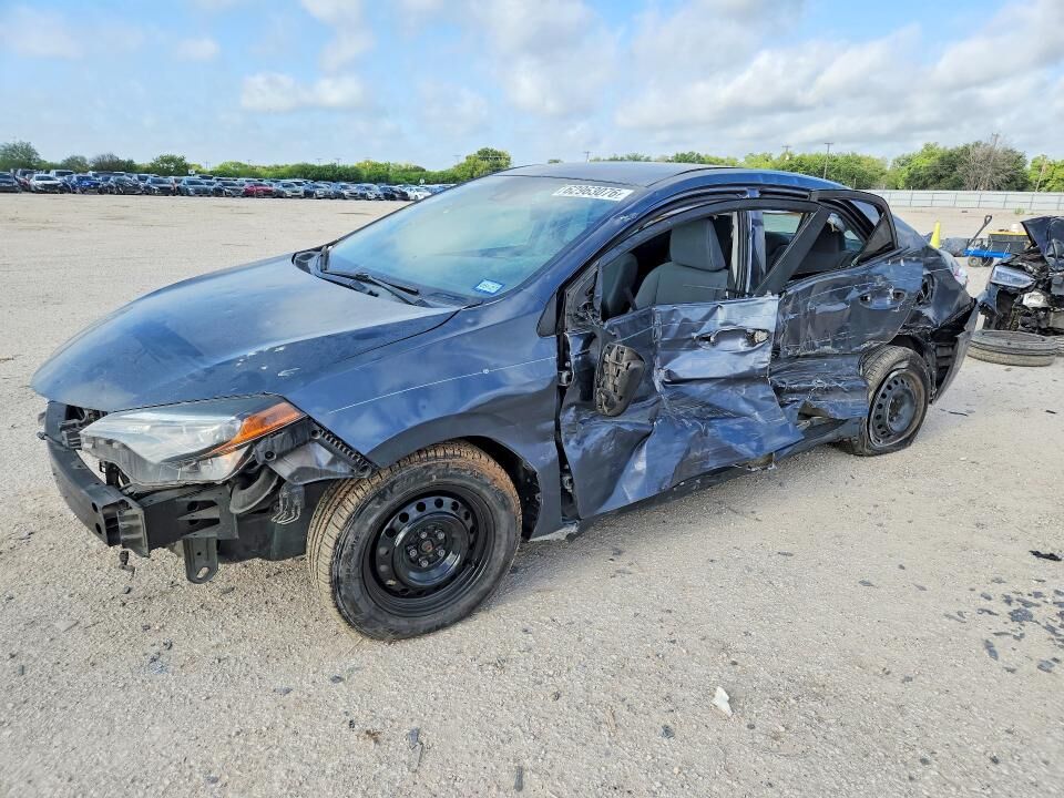 2017 TOYOTA Corolla