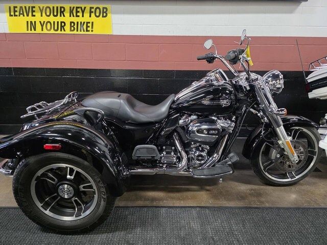 2021 HARLEY DAVIDSON FLRT / Freewheeler