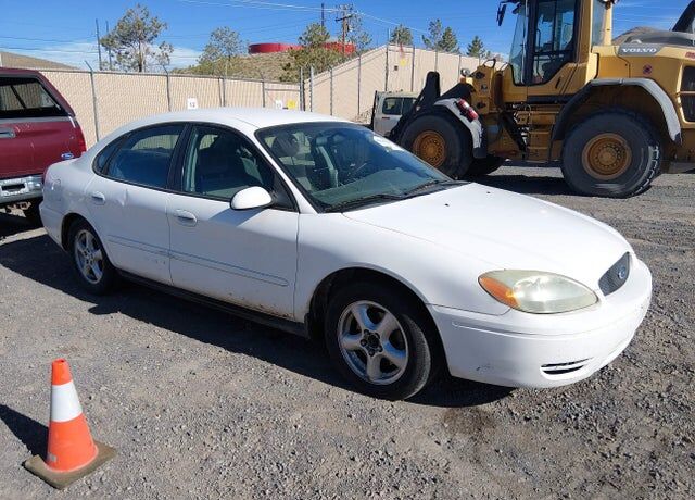 2004 FORD Taurus