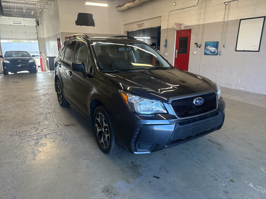 2016 SUBARU Forester