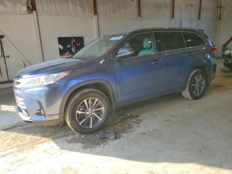 2019 TOYOTA Highlander