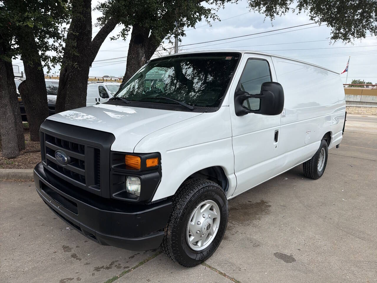 2014 FORD E-350