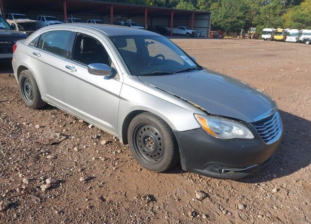 2014 CHRYSLER 200