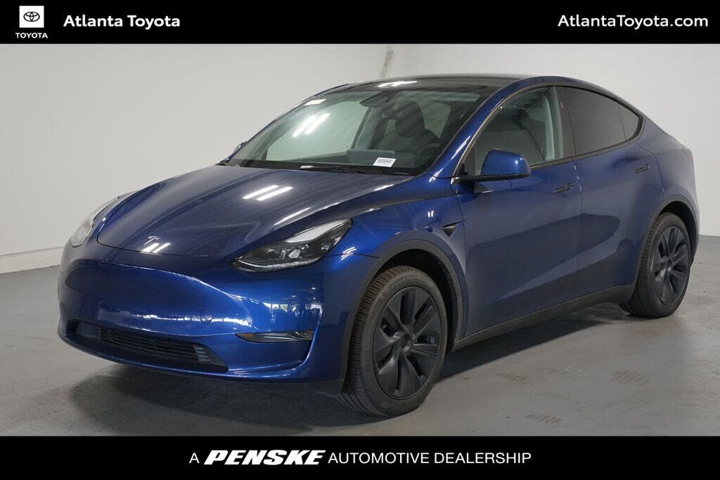 2025 TESLA Model Y