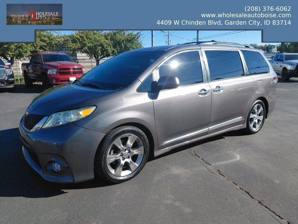 2013 TOYOTA Sienna