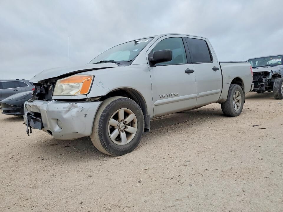 2010 NISSAN Titan