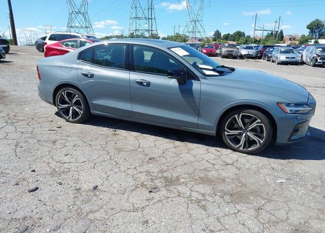 2024 VOLVO S60