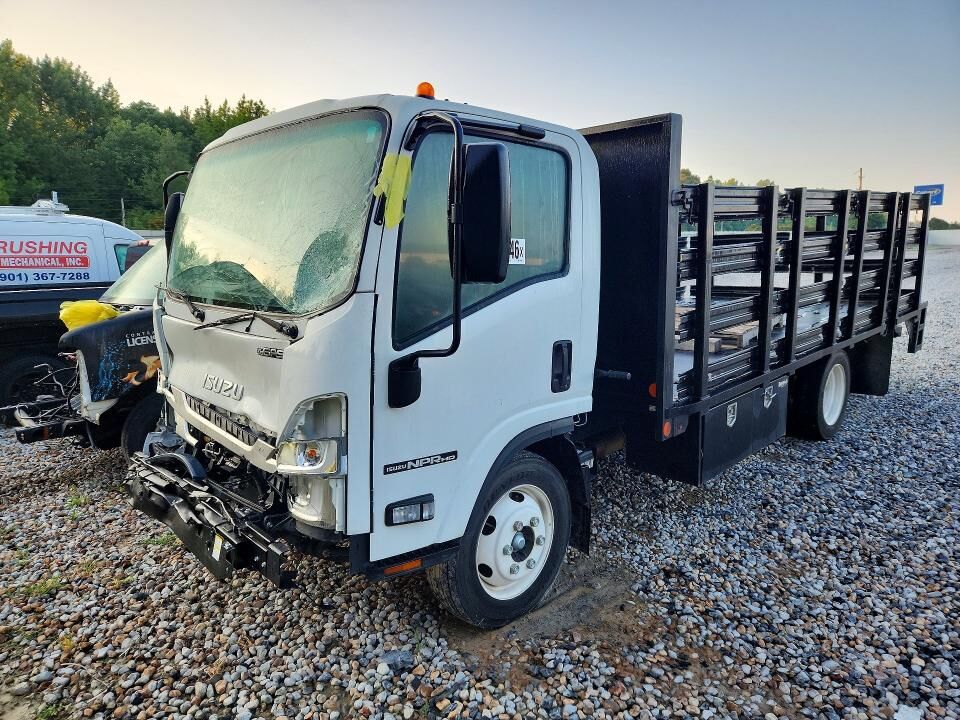 2024 ISUZU NPR-HD