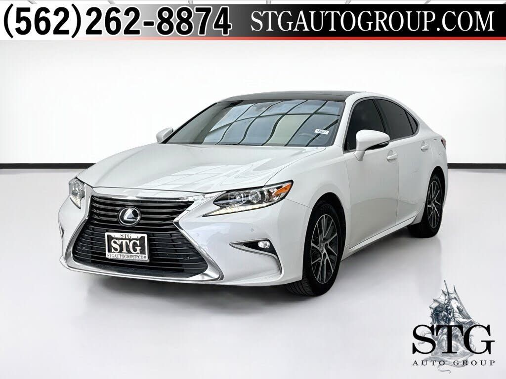 2016 LEXUS ES
