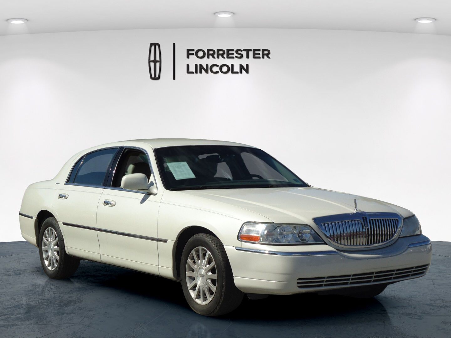 2006 LINCOLN Town Car