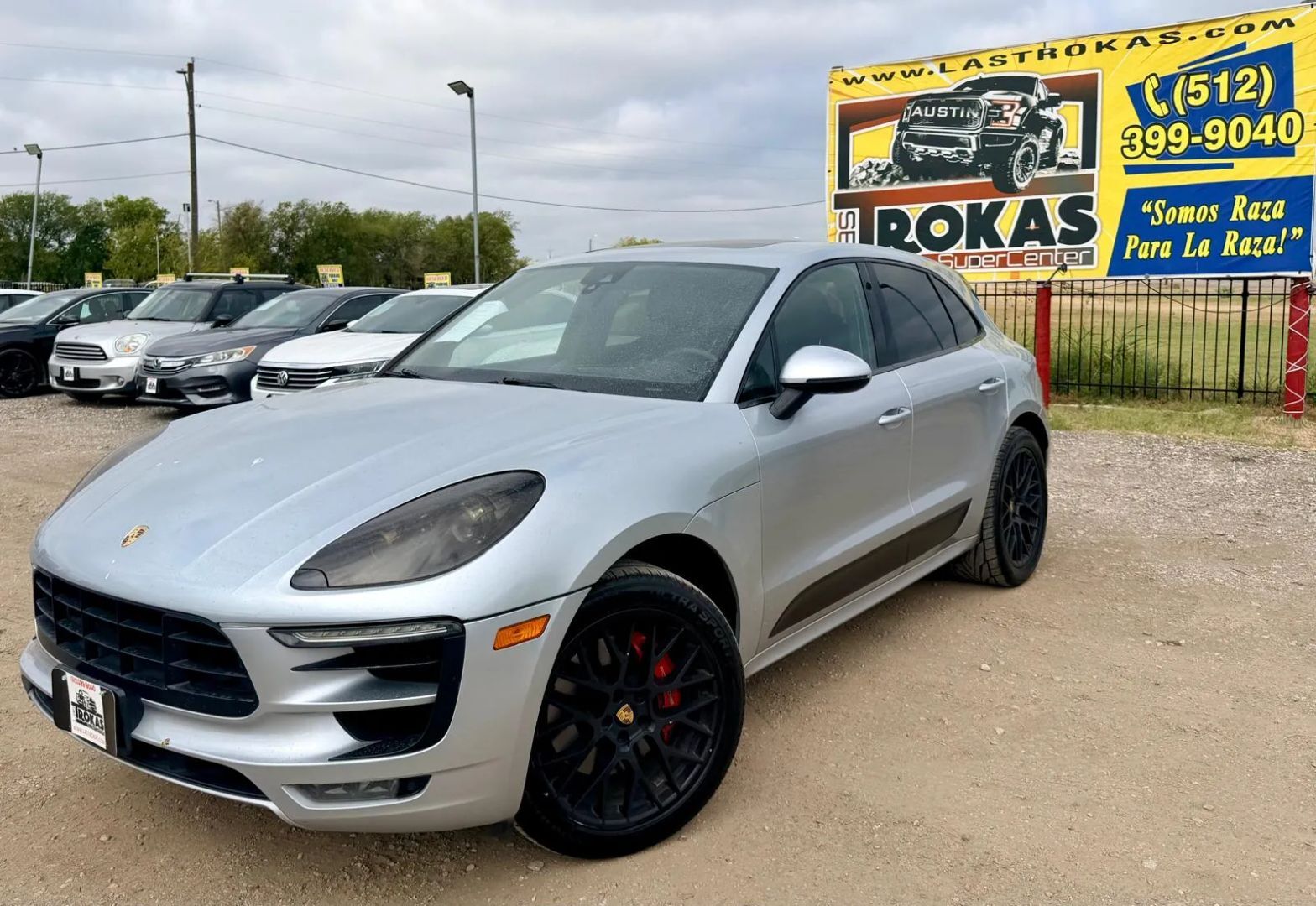 2017 PORSCHE Macan