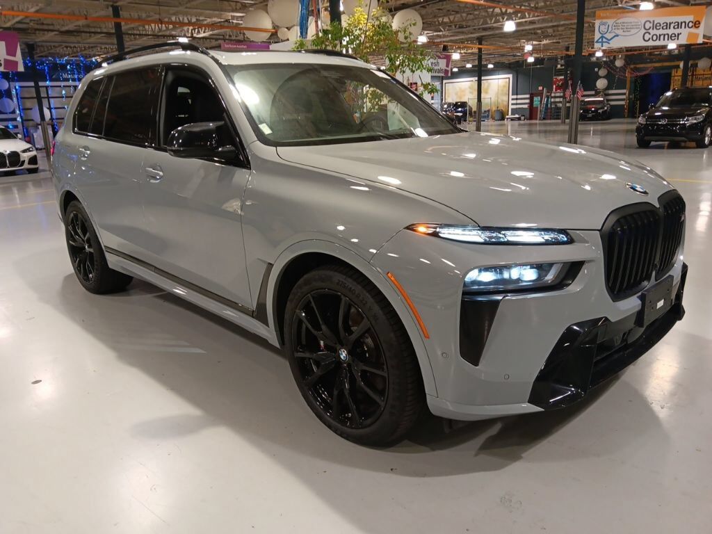 2025 BMW X7
