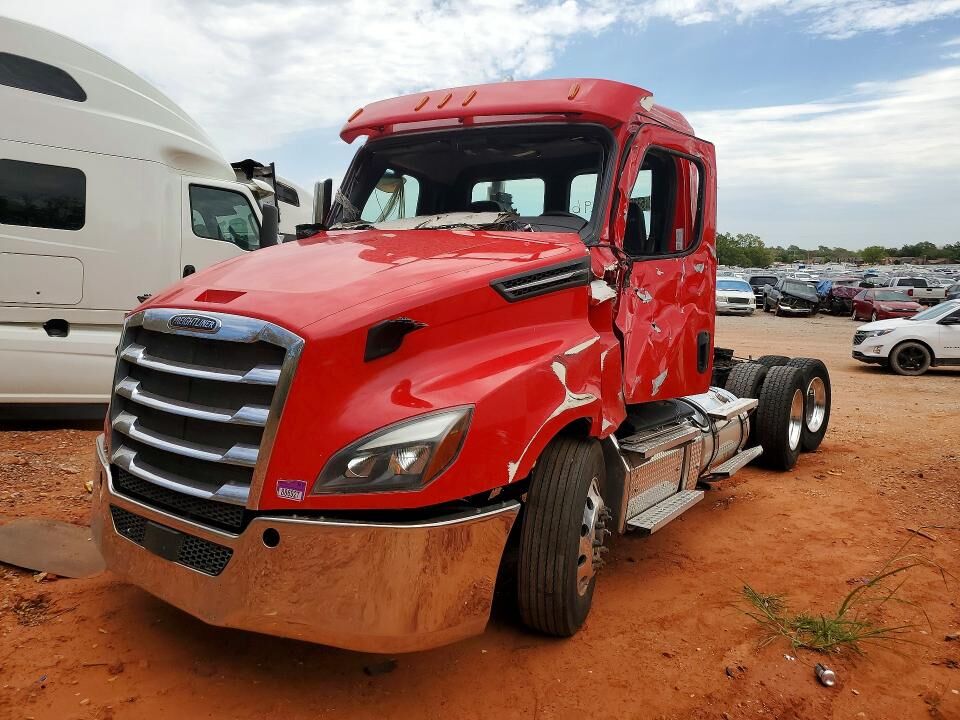 2024 FREIGHTLINER Cascadia