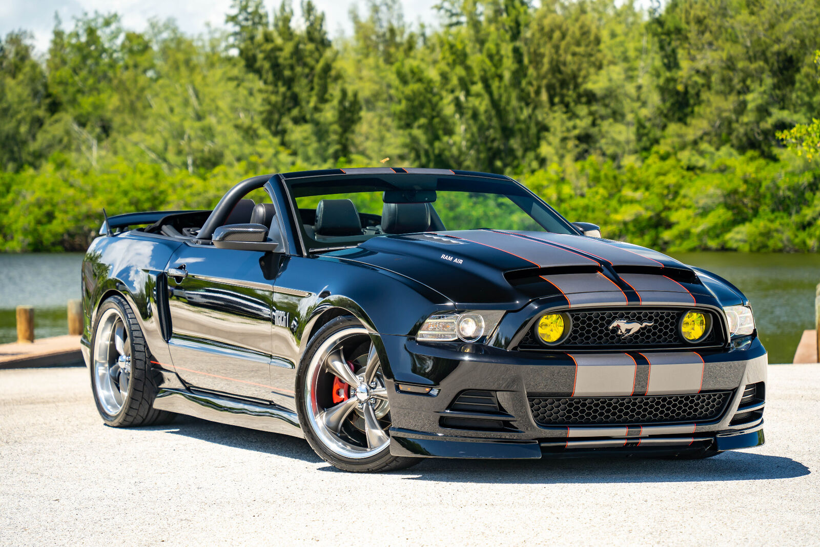 2014 FORD Mustang